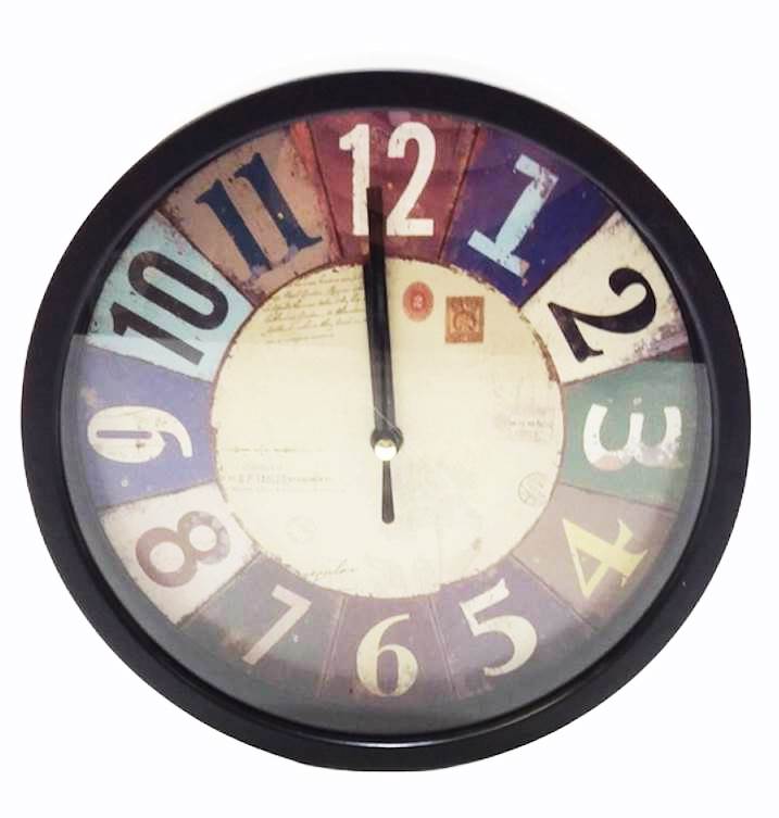 Часовник стенен Ф20 см черна рамка ретро цветни цифри