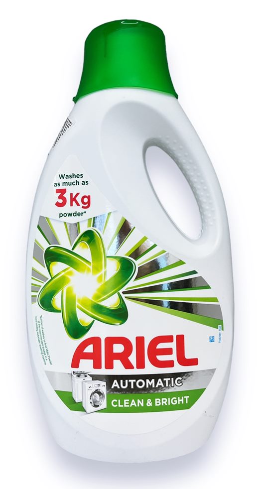 Течен перилен препарат 2л ARIEL Clean and Bright 27 пранета R/4 броя в кашон/
